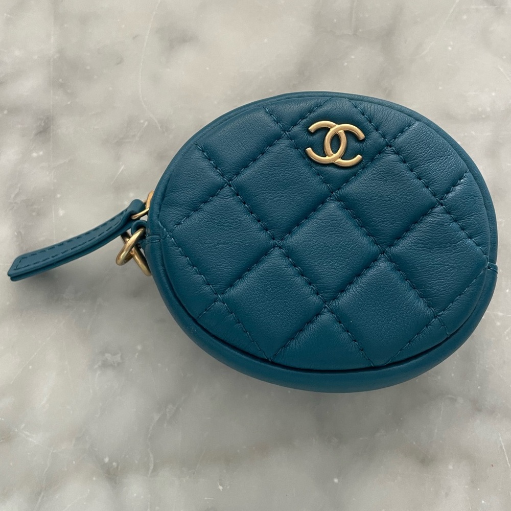 ✨RARE✨ Authentic Chanel Coin Purse in Turquoise Leather and Gold Matelasse